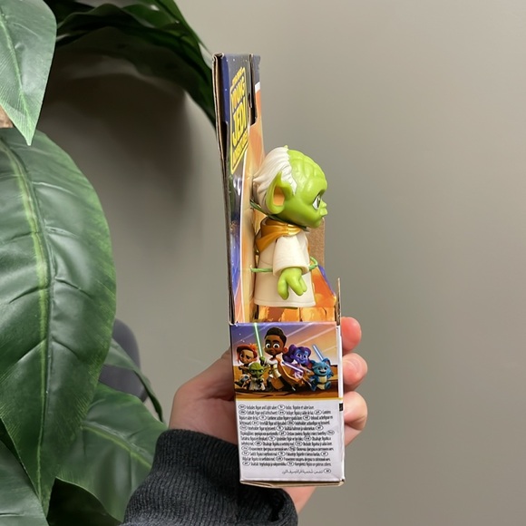 New Star Wars Young Jedi Adventures, Yoda Action Figure, Star Wars Toys NIB - Picture 5 of 8